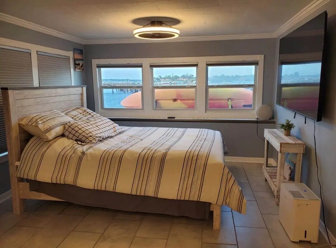 In-room safe, iron/ironing board, free WiFi, bed sheets