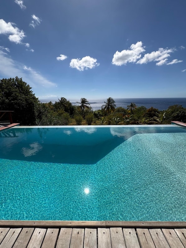 Outdoor pool - Private ocean view villa. Infinity pool. Air Conditioned bedrooms. Large deck. (Choiseul)