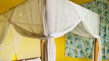 4 Schlafzimmer, Zimmersafe, Bügeleisen/Bügelbrett, kostenloses WLAN