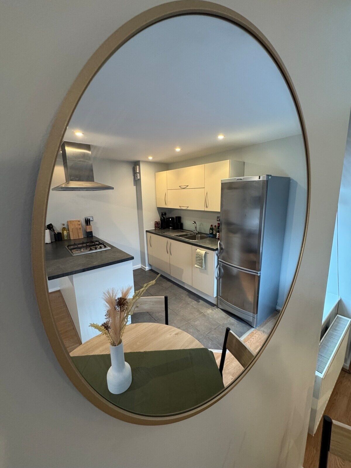 Fridge, stovetop, dishwasher, coffee/tea maker