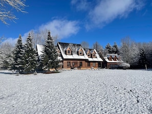 المنشأة من الخارج