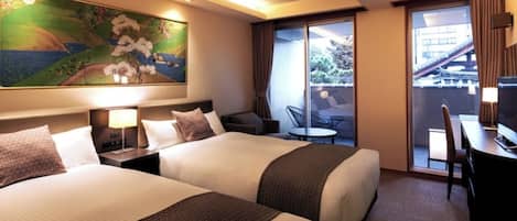 Een bureau, gratis wifi, beddengoed