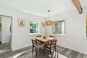 Dining - Evergreen Escape · Fenced Yard · Fireplace (Big Bear)