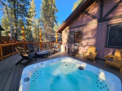 Slopeside Cabin C W Hot Tub & Slope View Parking