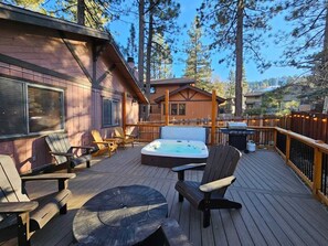 Terrace/patio - Slopeside Cabin C W Hot Tub & Slope View Parking (Big Bear Lake)