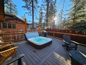 Terrace/patio - Slopeside Cabin C W Hot Tub & Slope View Parking (Big Bear Lake)