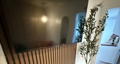 1BR Minutes to Stockyards • Fast Wi-Fi + Parking