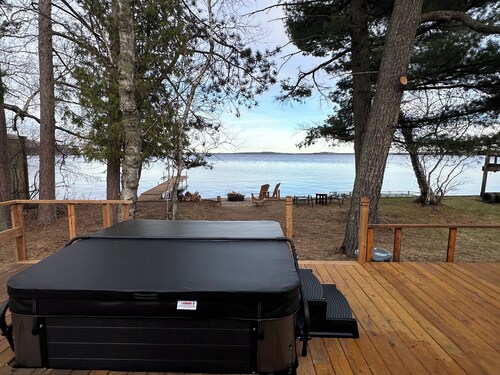 Lake Vermilion peace & privacy, wake up to the sunrise just yards from the water
