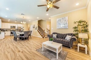 Televisor intel·ligent i llibres