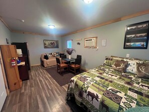 Tabla de planchar con plancha, wifi y ropa de cama 