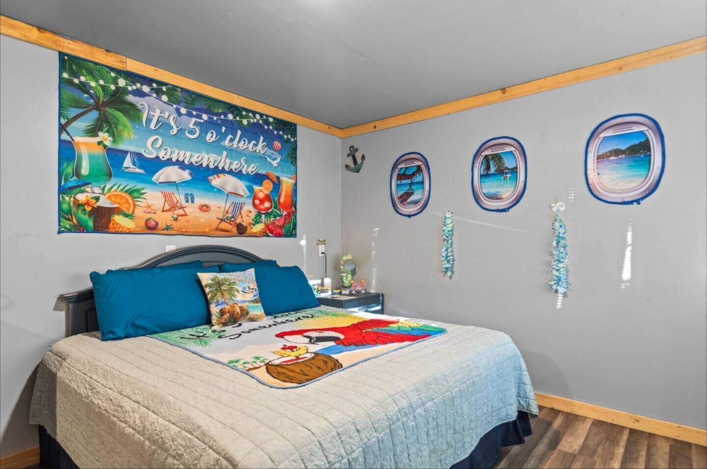 Iron/ironing board, WiFi, bed sheets, wheelchair access