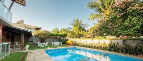 Basic Apartment | Pool