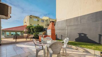 Apartamento básico | Opções para refeição ao ar livre