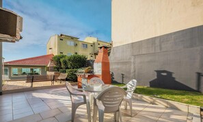 基础公寓 | 室外用餐