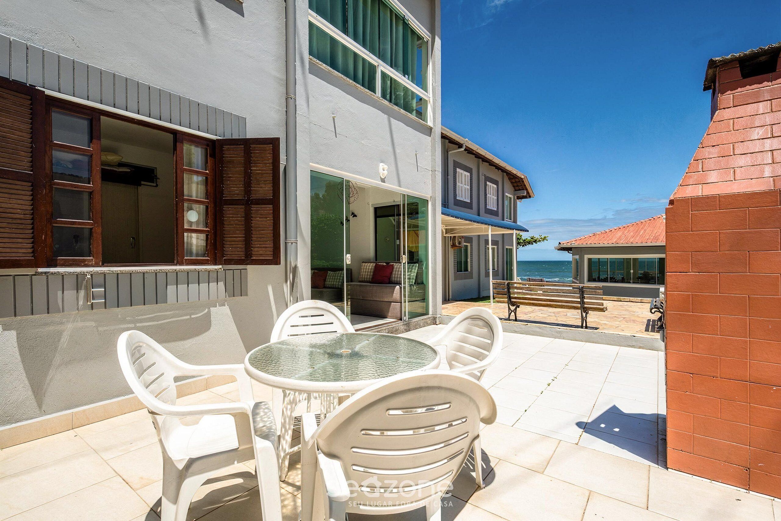 Basic Apartment | Outdoor dining