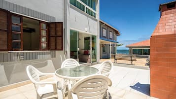 Apartamento básico | Opções para refeição ao ar livre