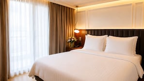 豪華雙人房 | 高級寢具、迷你吧、隔音、熨斗/熨衫板