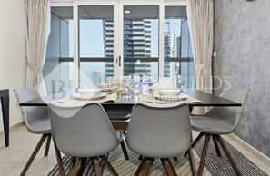 Tempat makan keluarga