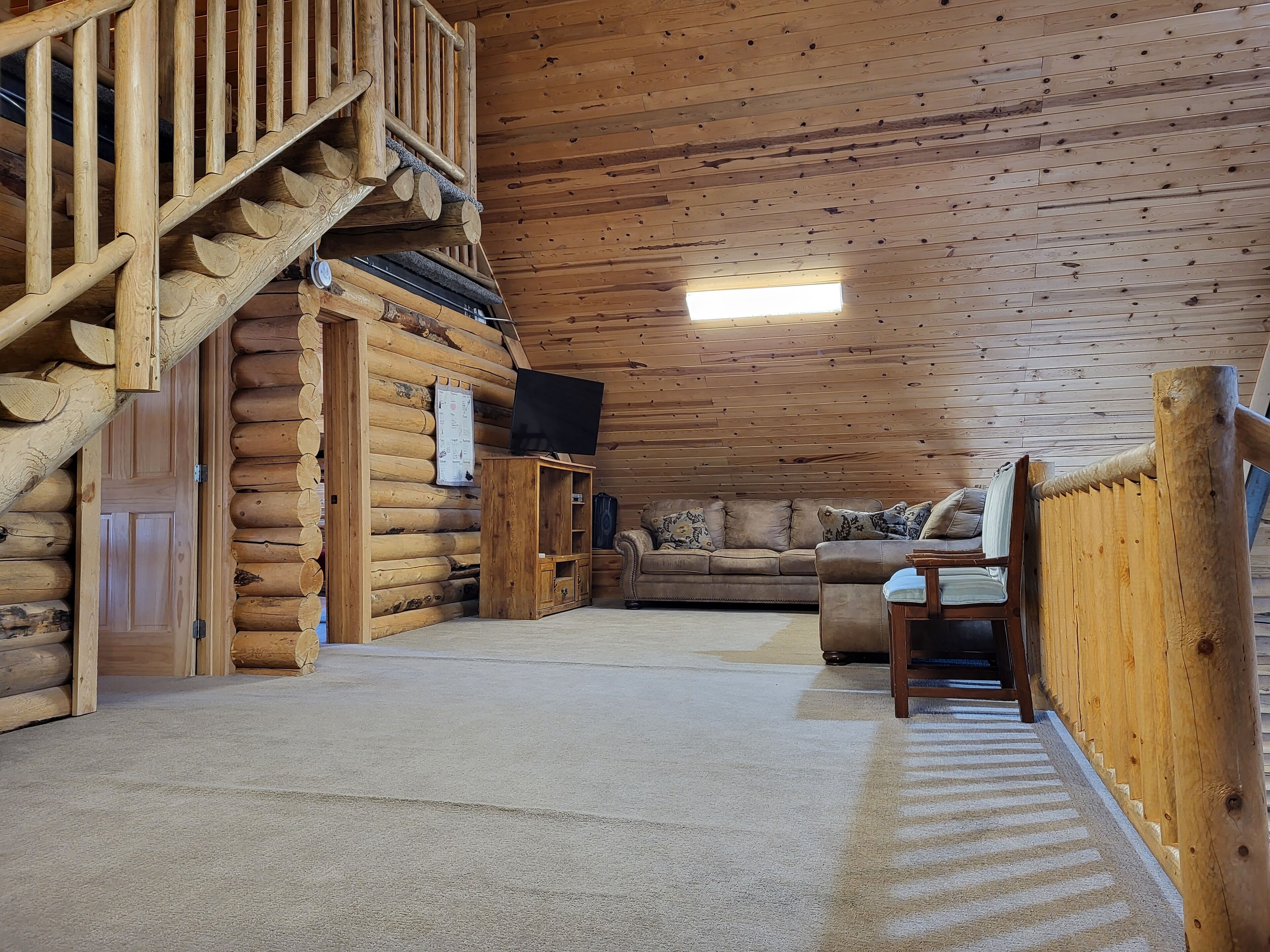 Smart TV, table football, ping pong, books