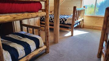 4 bedrooms, travel cot, free WiFi, bed sheets