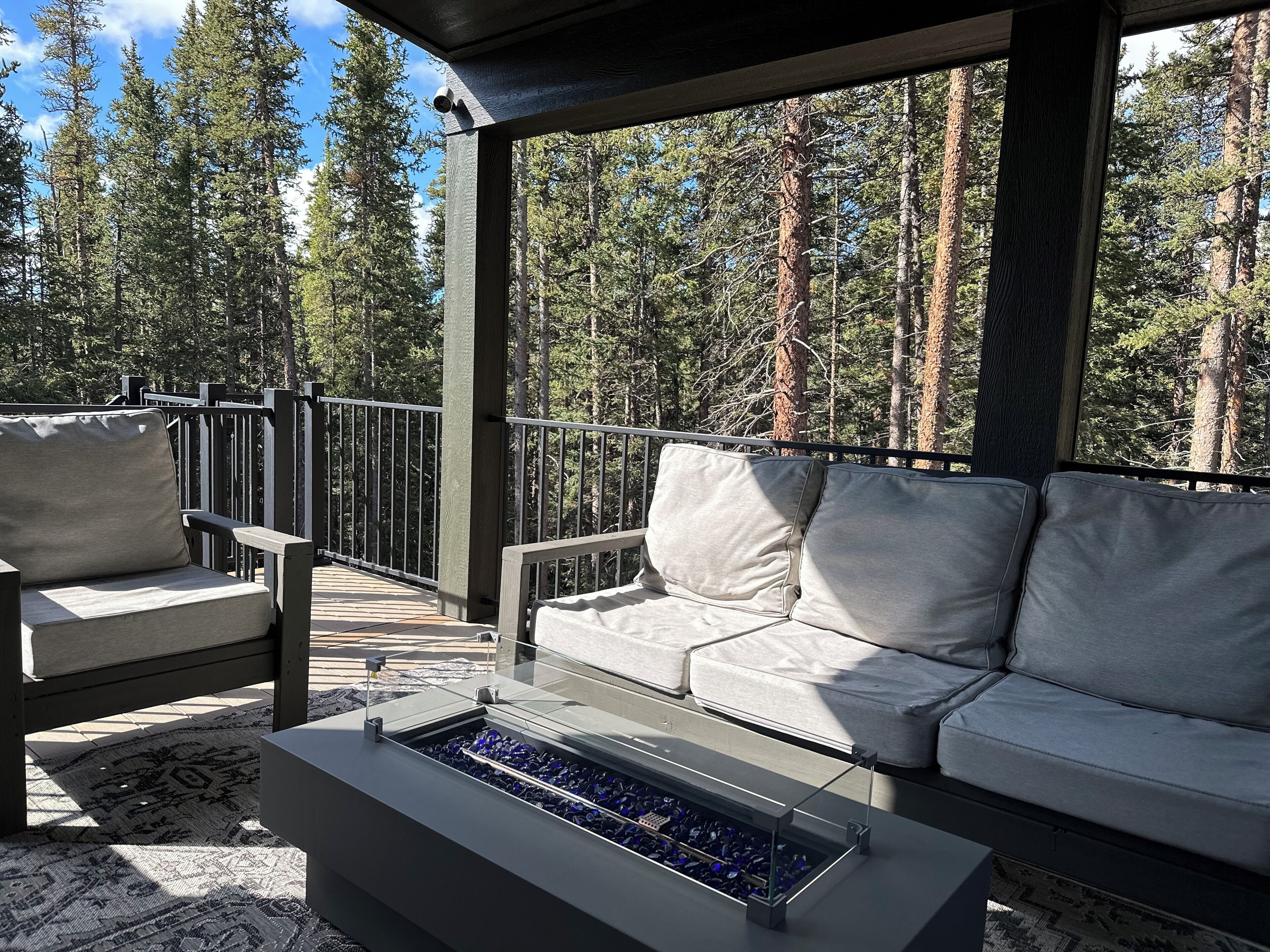 المنطقة المحيطة بالمنشأة