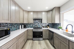 Fridge, microwave, oven, stovetop - Optional Heated Pool/Spa • BBQ Grill • Pacman Arcade • Foosball • King Bed (Las Vegas)