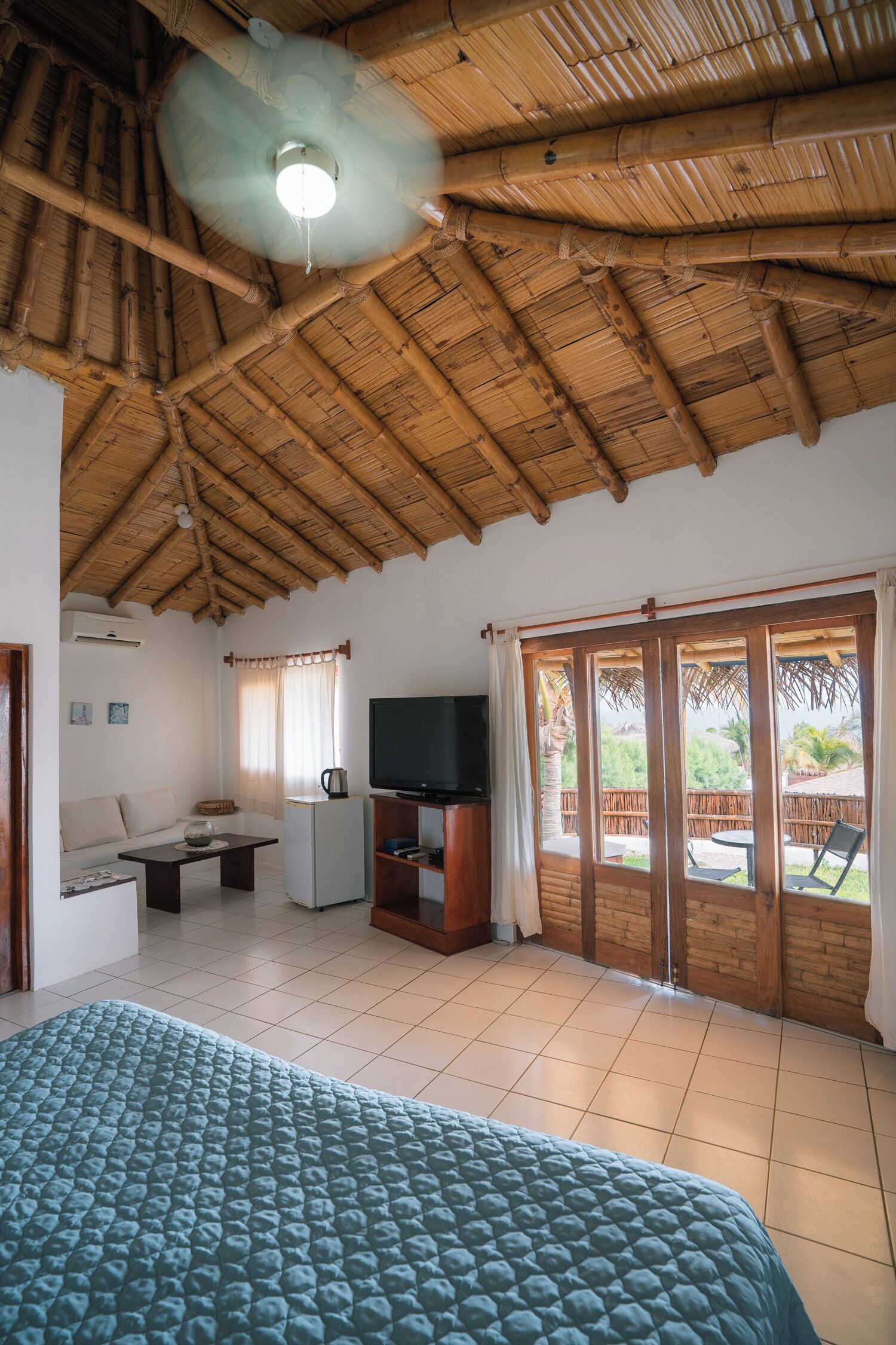 Suite Deluxe, vue partielle sur la mer