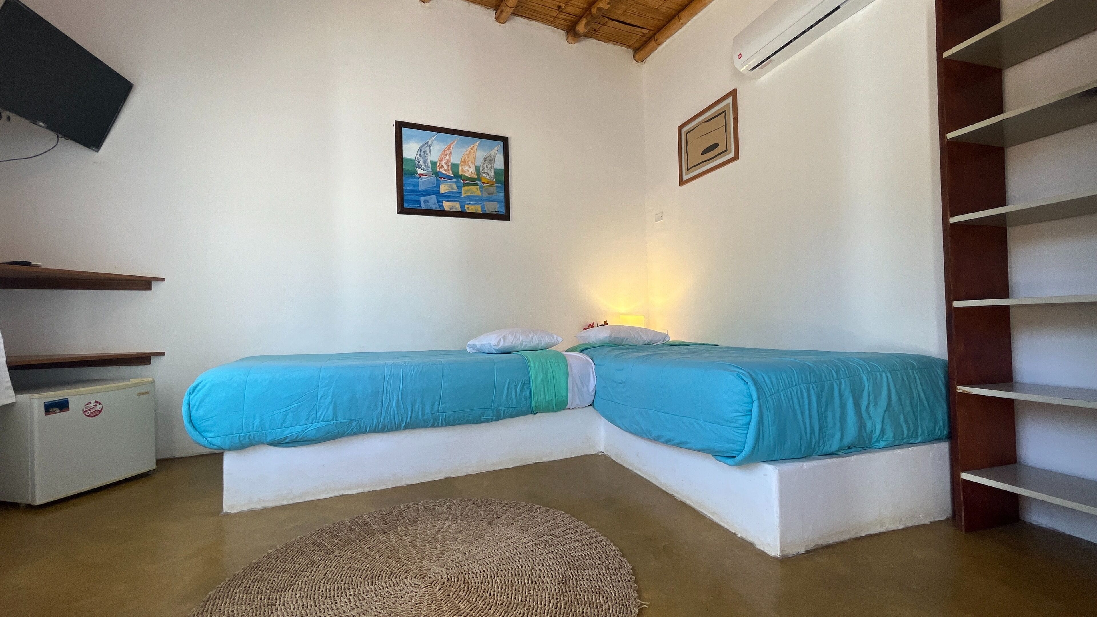 Standard Twin Room | In-room safe, iron/ironing board, free WiFi