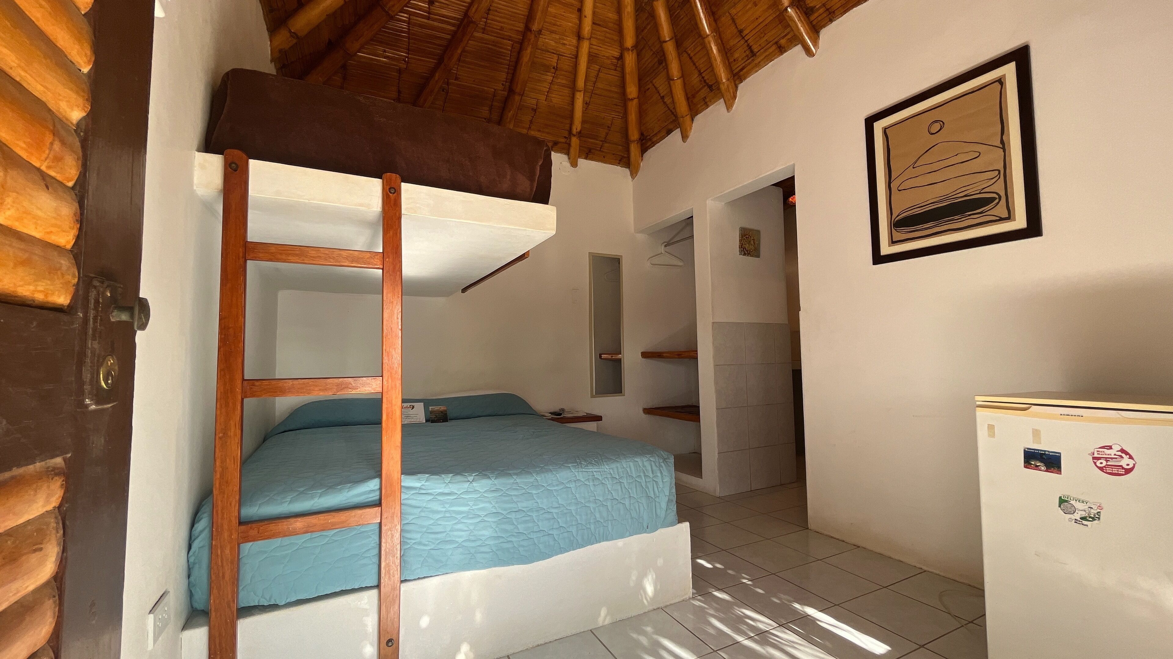 Basic Triple Room | In-room safe, iron/ironing board, free WiFi