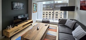 TV - Humaniti - Furnished 1-Bedroom in Montreal (Montreal)