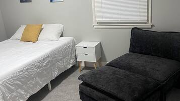 Schreibtisch, Bügeleisen/Bügelbrett, kostenloses WLAN, Bettwäsche