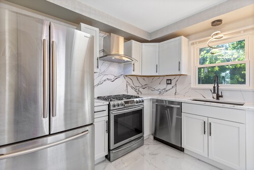 Perfect 4-bedroom house close to downtown