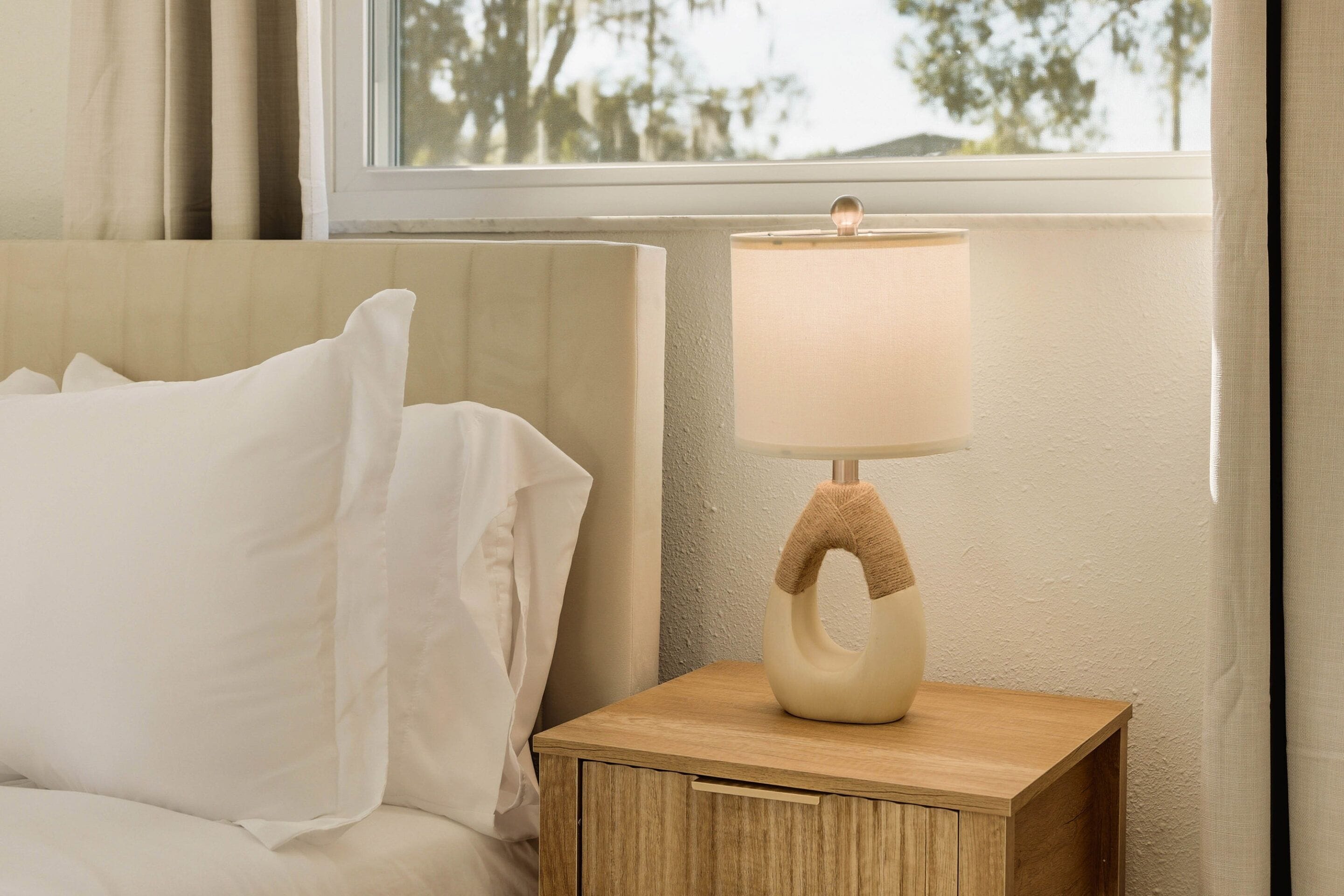 Double Room, Shared Bathroom (Room 2)