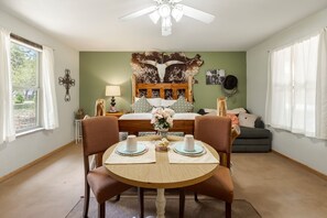 Interior - The Rancher Cabin - Texas Hill Country Romantic cabin for two near Kerrville & Fredericksburg (Mountain home)