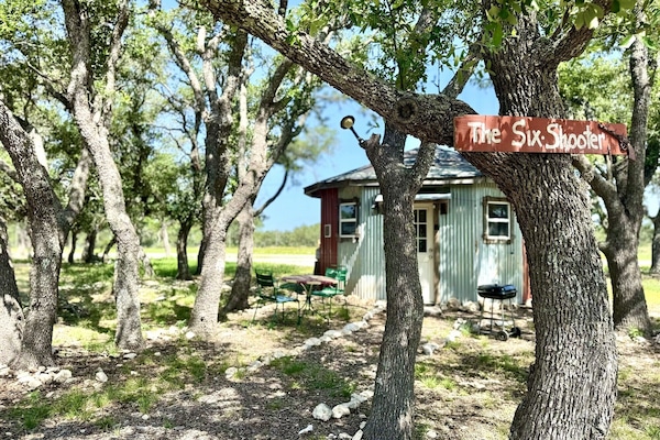 Six20Shooter20Exterior202