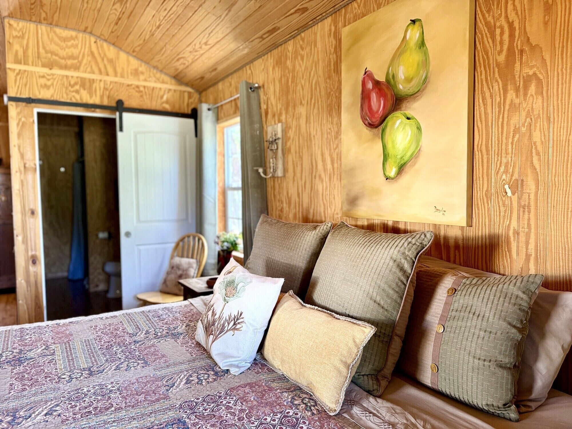 1 habitación, tabla de planchar con plancha, wifi y ropa de cama 