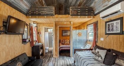 Will Bill's Hideaway Cabin- Texas Hill Country Western-themed cabin for 6 in the woods near Kerrville & Fredericksburg
