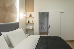 3 habitaciones, tabla de planchar con plancha, internet y ropa de cama 