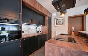 Fridge, oven, stovetop, dishwasher - Stunning home in Banfi (Banfi)