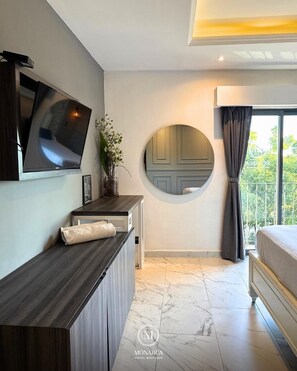 Comfort Room, 1 Queen Bed, Non Smoking, Private Bathroom | Desk, free WiFi - Hotel Boutique Casa Monarca (León)