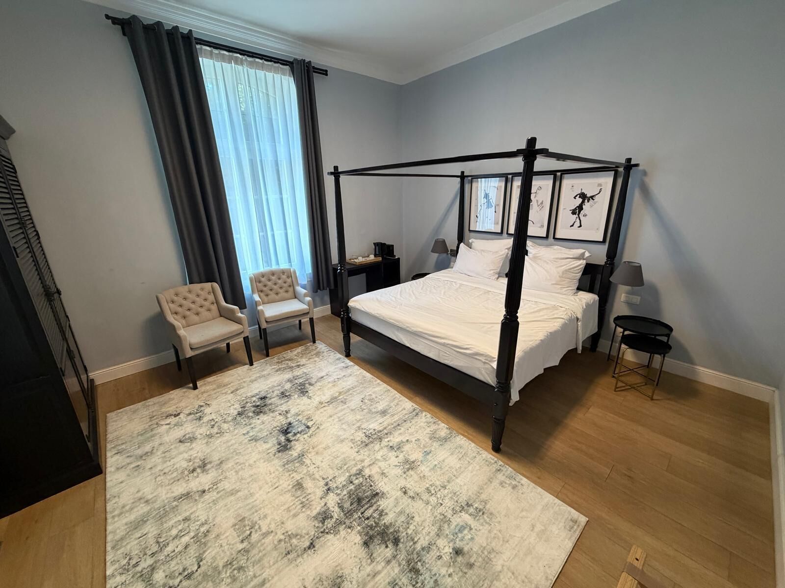 In-room safe, desk, blackout drapes, soundproofing