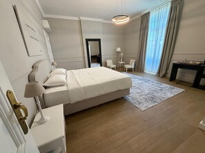Superior-Doppelzimmer | Zimmersafe, individuell dekoriert, Verdunkelungsvorhänge