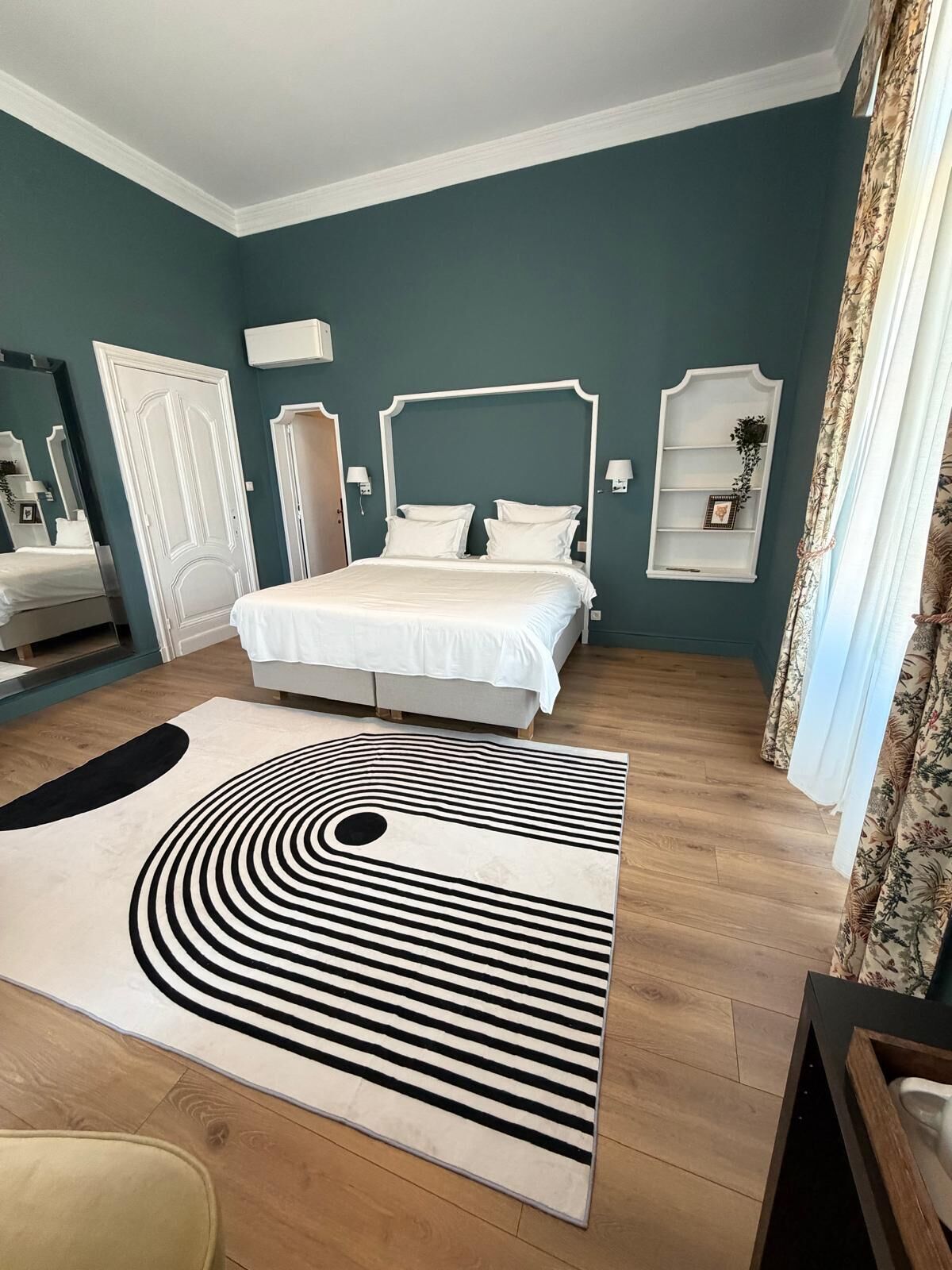 Standard Double Room | In-room safe, desk, blackout drapes, soundproofing