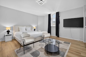 Appartement VELOURS Premium | In-room safe, blackout curtains, soundproofing, free WiFi