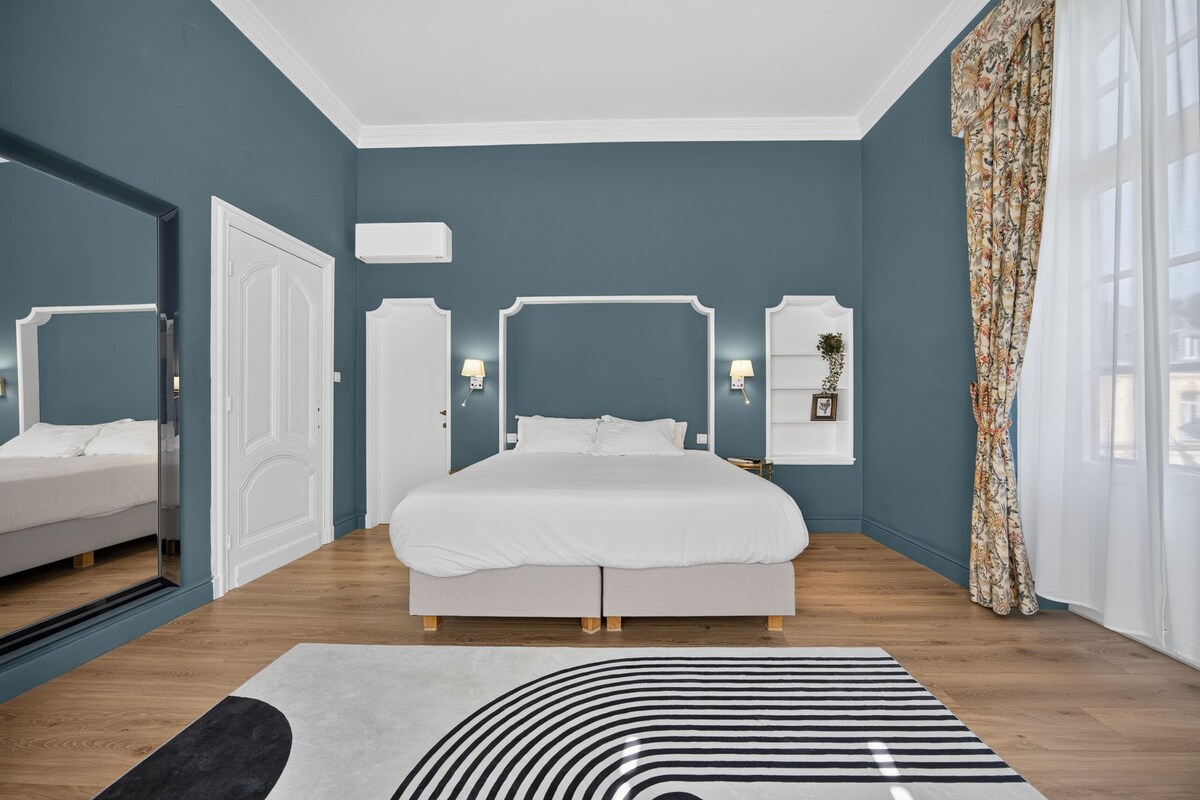 Superior Double Room (SOURCE) | In-room safe, blackout drapes, soundproofing, WiFi (free)
