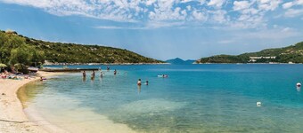 2 bedroom gorgeous home in Mali Ston