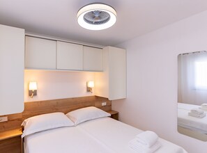 Internet, bed sheets - Apartments Arti Homes Rab Banjol - Two Bedroom Apartment With Terrace (Arti 2) (Banjol)