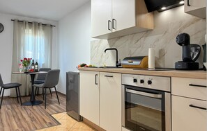 Fridge, oven, stovetop, dishwasher - 1 bedroom gorgeous apartment in Vir (Vir)