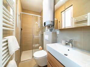 Shower, hair dryer, towels - Apartments Arti Homes Rab Banjol - Two Bedroom Apartment With Terrace (Arti 3) (Banjol)