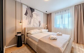 Fer et planche à repasser, lit de bébé portatif, accès au Wi-Fi (inclus)